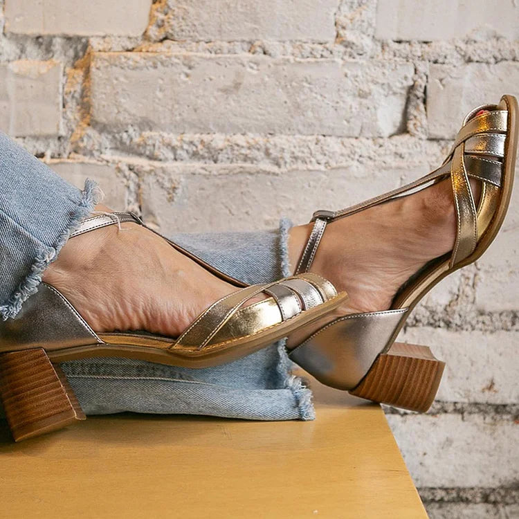 SANDAL RETRO À TALON EN BOIS