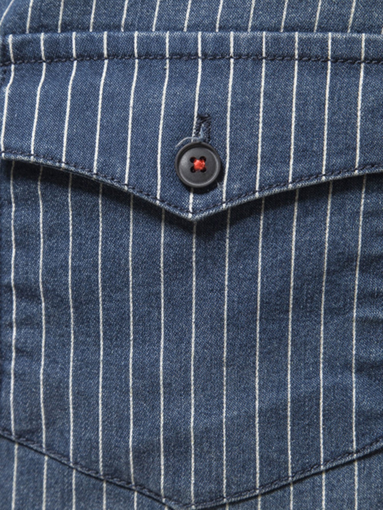 Chemise en denim lavé à rayures avec poches