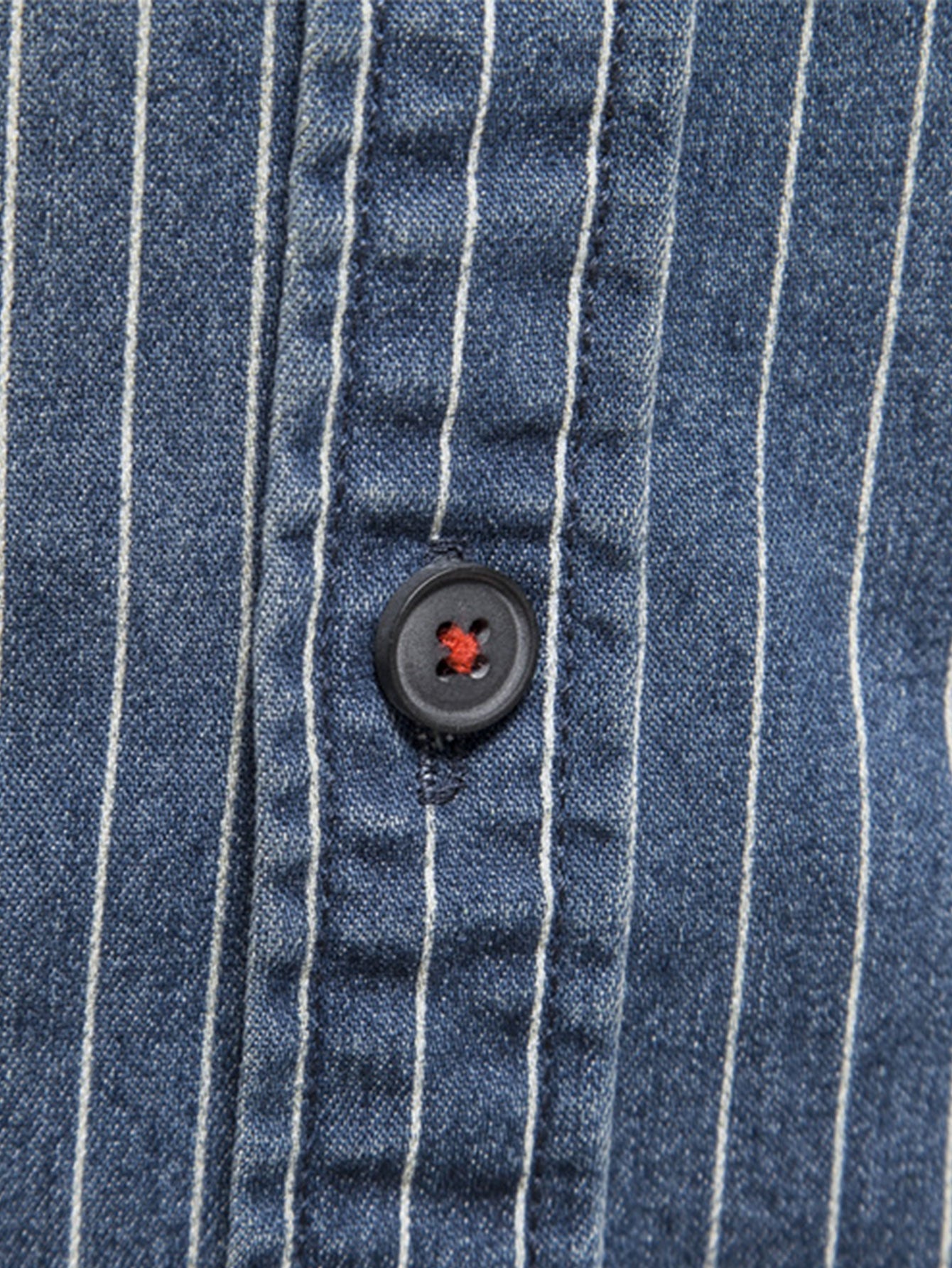 Chemise en denim lavé à rayures avec poches