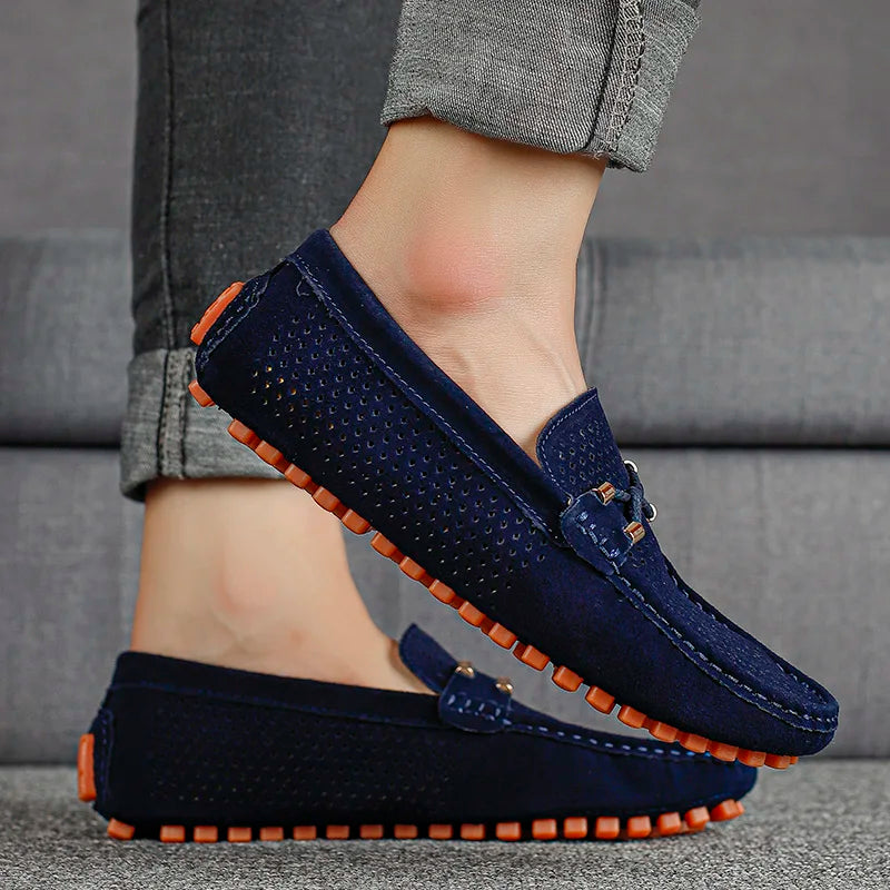 Mocassins en cuir perforé