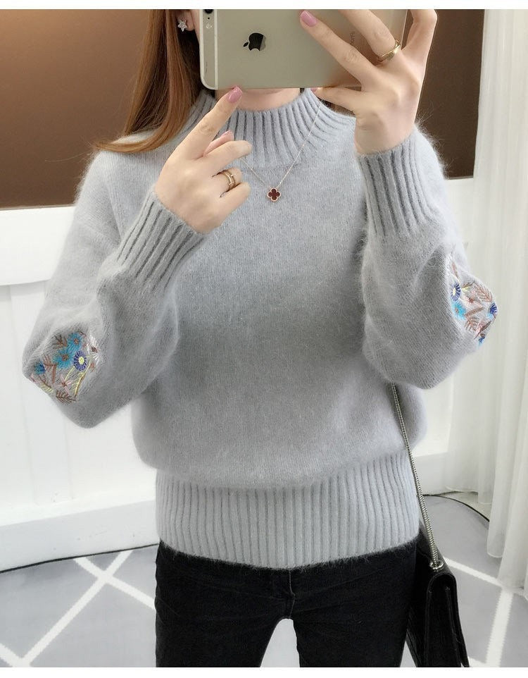 SASKIA | Pull épais en tricot de coton avec broderie florale.