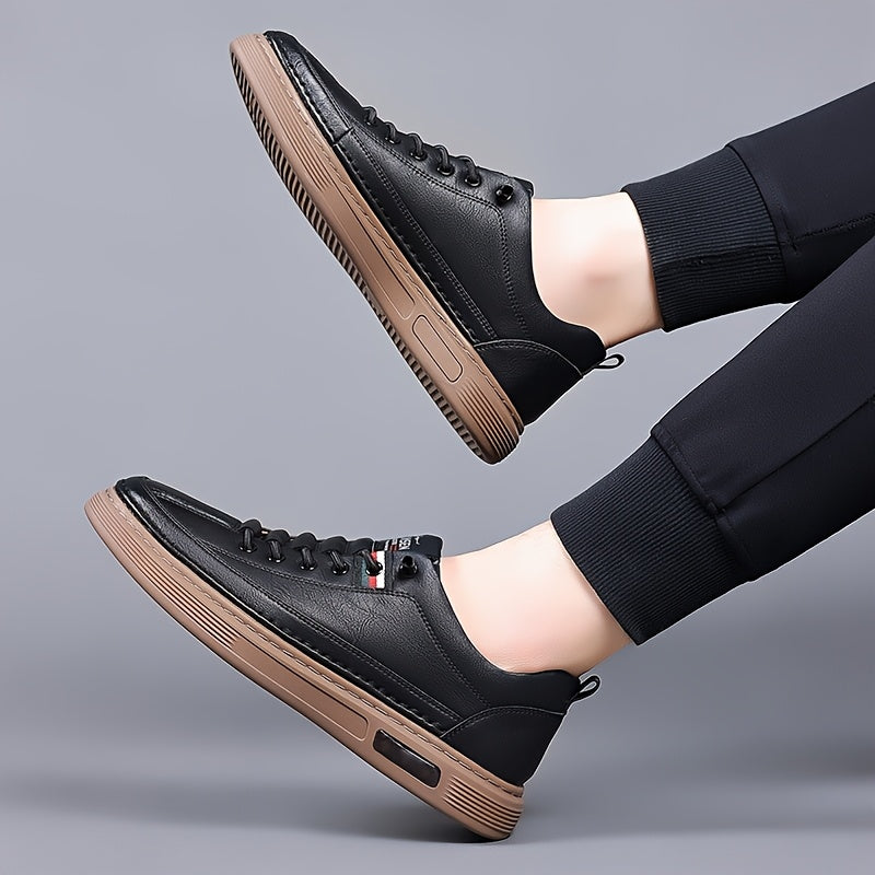 Chaussures de sport respirantes et élégantes pour hommes - durables et adaptées à un usage quotidien.