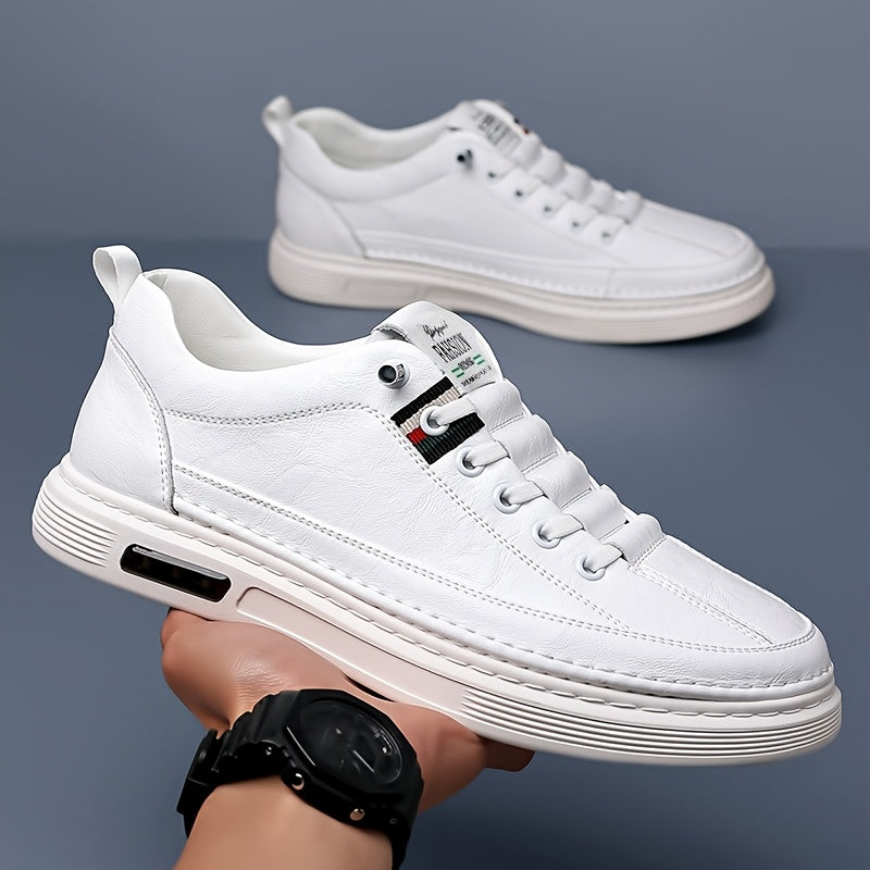 Chaussures de sport respirantes et élégantes pour hommes - durables et adaptées à un usage quotidien.
