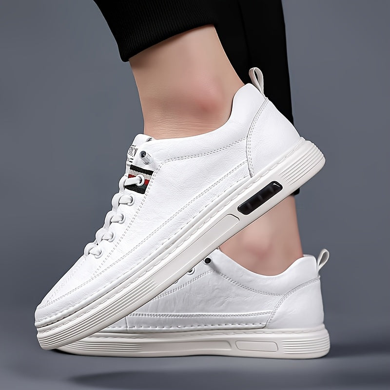 Chaussures de sport respirantes et élégantes pour hommes - durables et adaptées à un usage quotidien.
