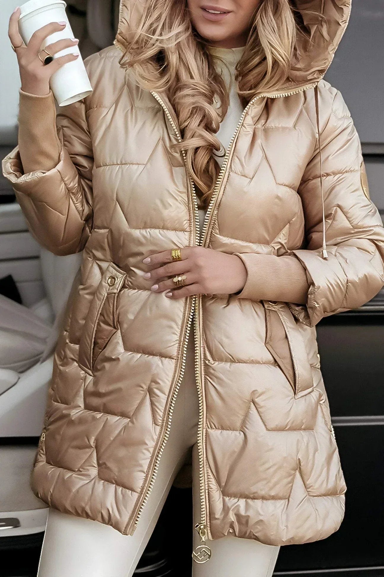 Manteau d'hiver élégant avec capuche et rembourrage