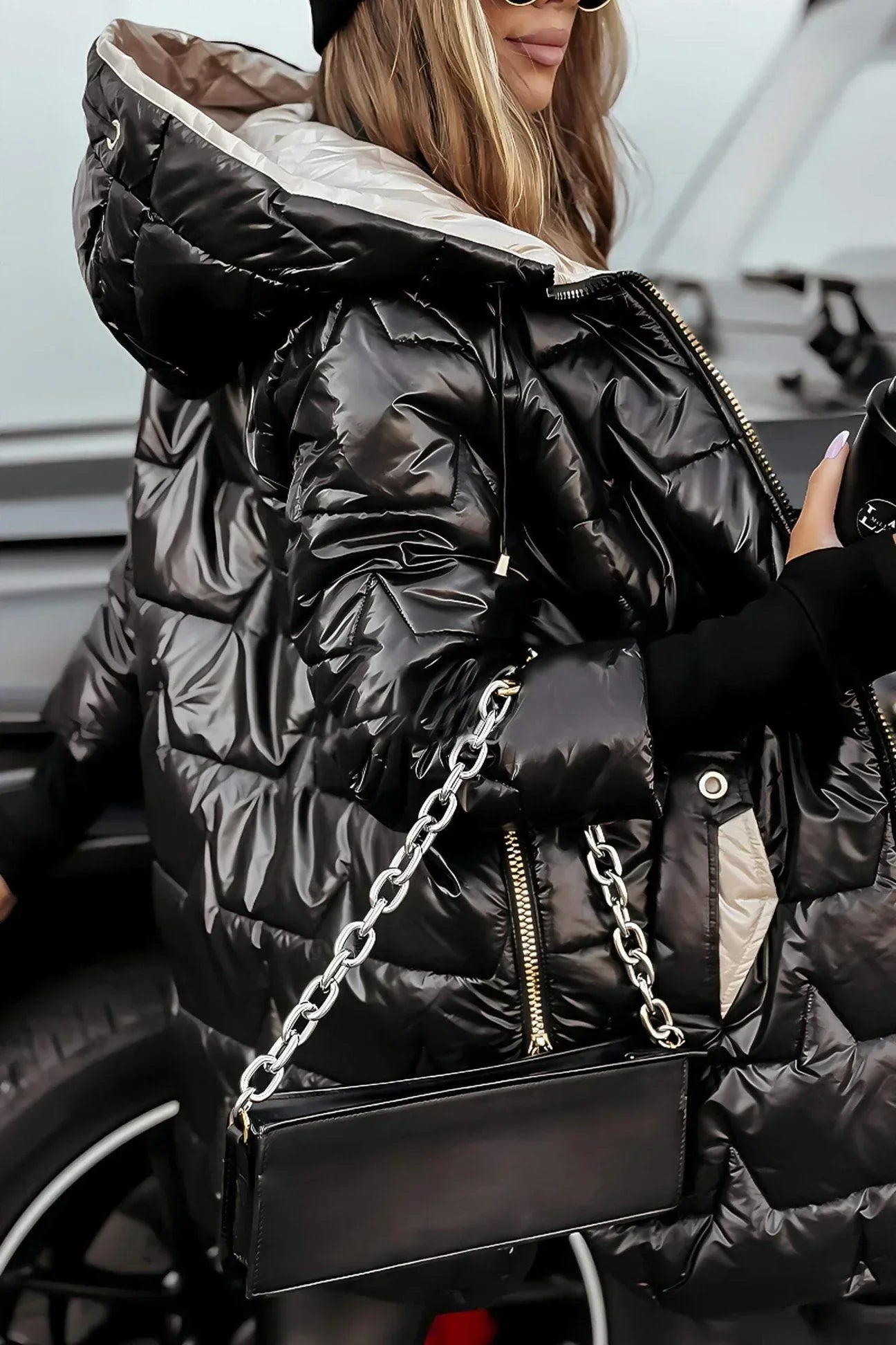 Manteau d'hiver élégant avec capuche et rembourrage