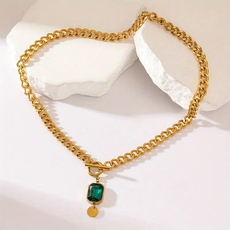 Collier Pendentif en Chaîne Émeraude Dorée