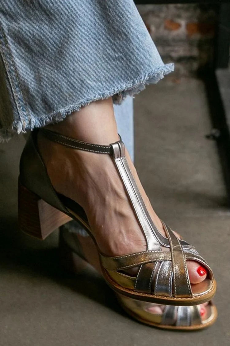 SANDAL RETRO À TALON EN BOIS
