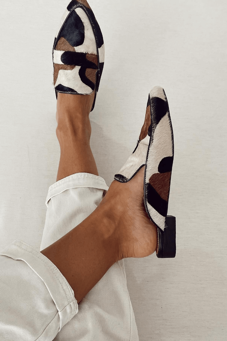 MOCASSIN AVEC DESIGN ABSTRAIT