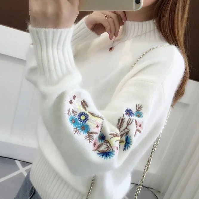 SASKIA | Pull épais en tricot de coton avec broderie florale.