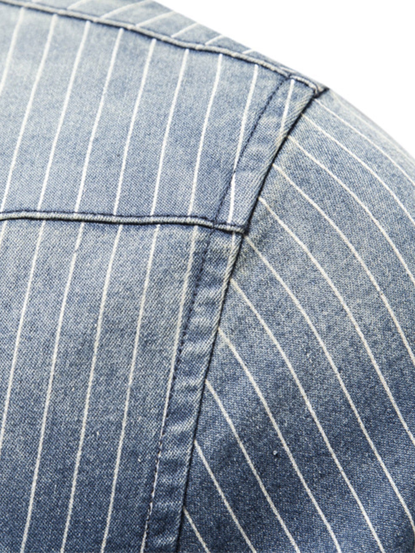 Chemise en denim lavé à rayures avec poches