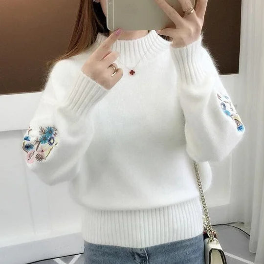 SASKIA | Pull épais en tricot de coton avec broderie florale.