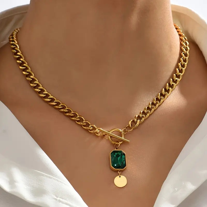 Collier Pendentif en Chaîne Émeraude Dorée