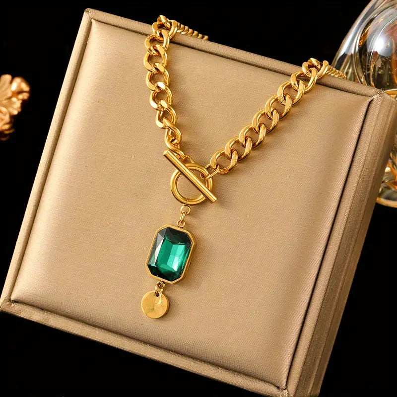 Collier Pendentif en Chaîne Émeraude Dorée