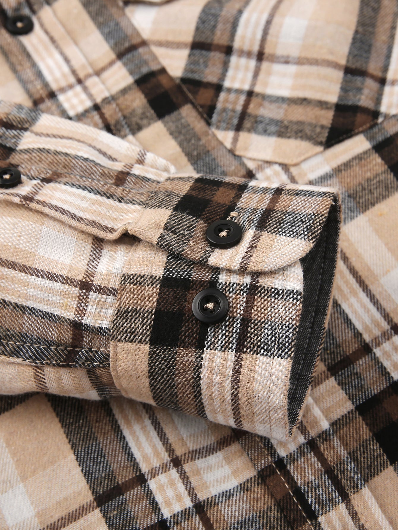 Chemise en flanelle à carreaux avec boutons