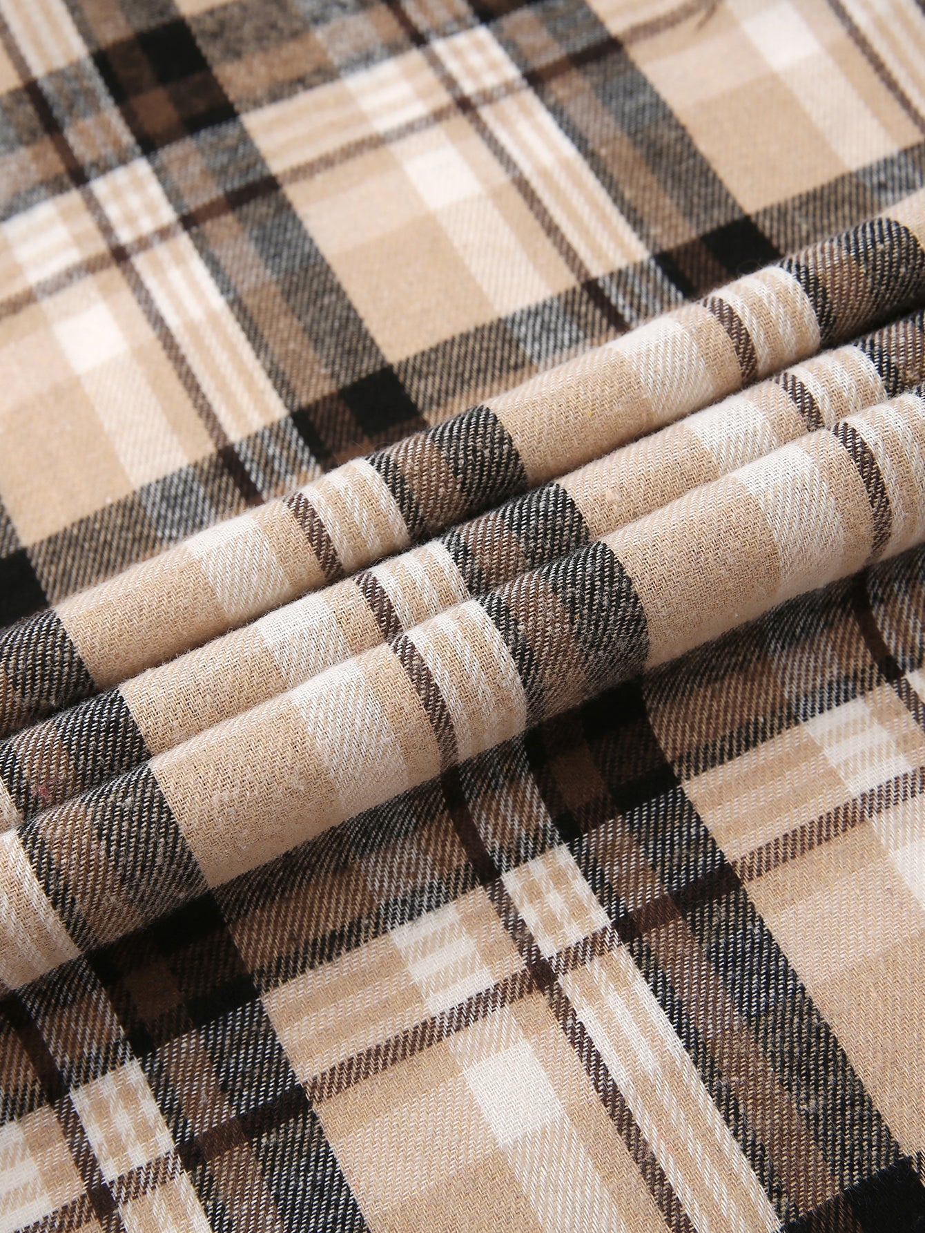 Chemise en flanelle à carreaux avec boutons