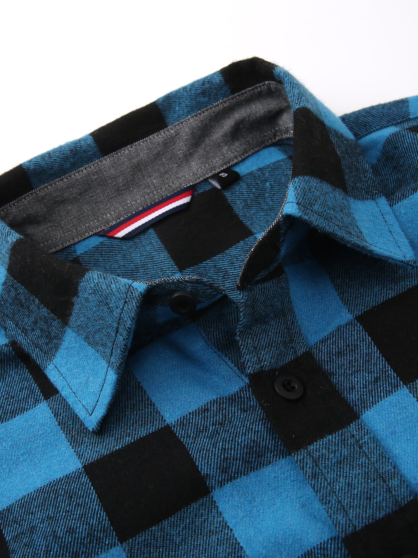 Chemise en flanelle à carreaux avec boutons