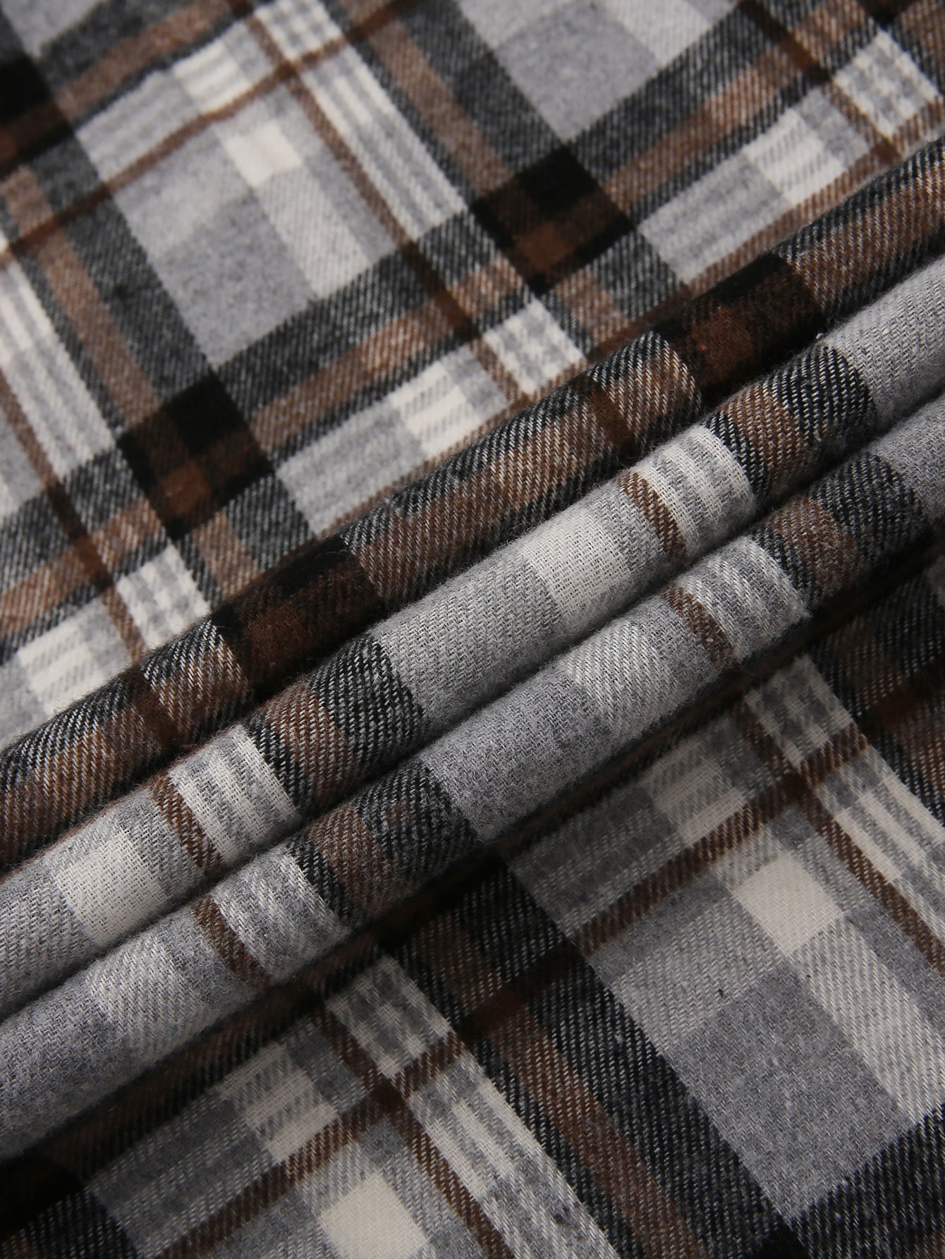 Chemise en flanelle à carreaux avec boutons