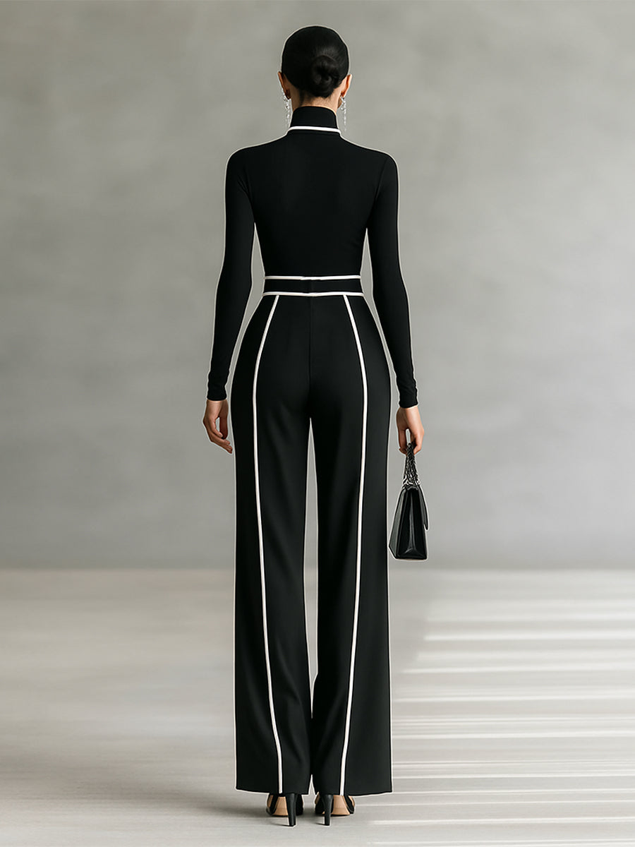 Ensemble femme deux pièces avec haut à col montant, manches longues, pantalon large et ceinture