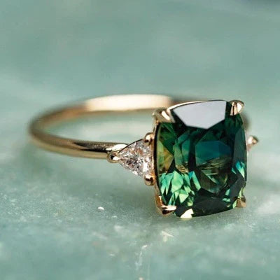 Bague en Or avec Pierre Précieuse Verte Inspirée du Vintage