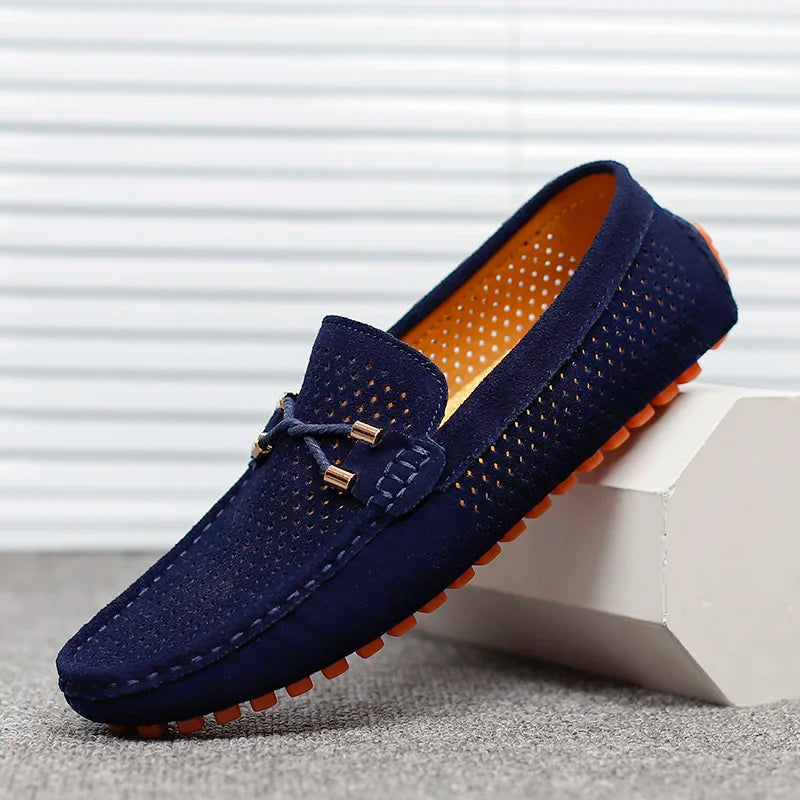 Mocassins en cuir perforé