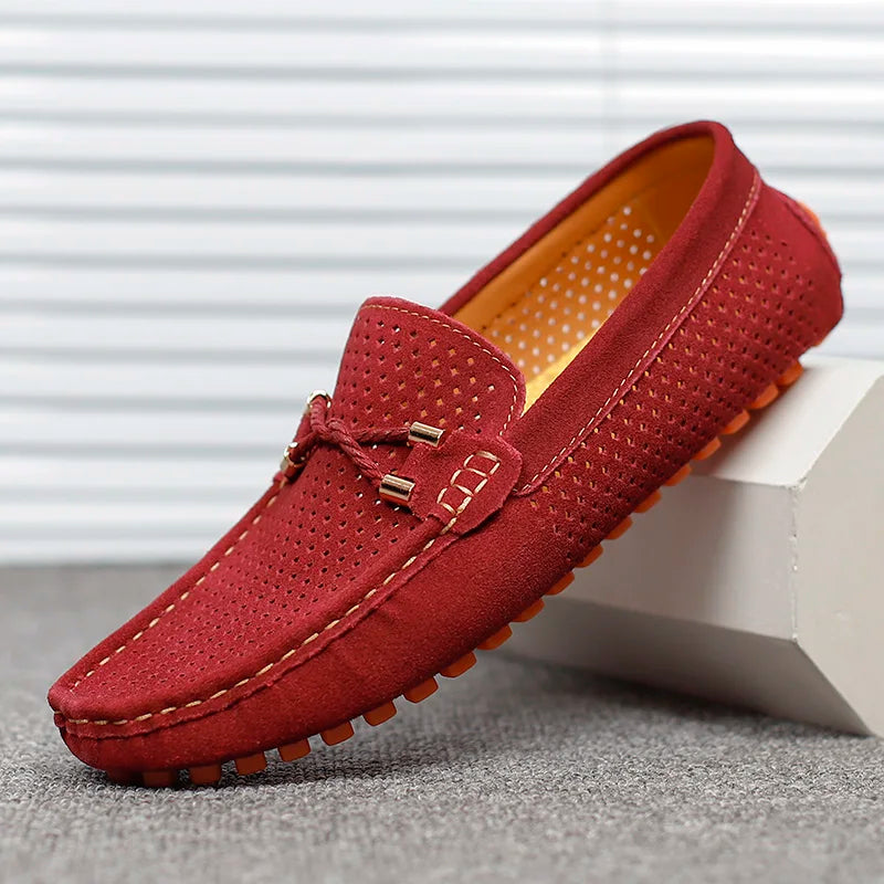 Mocassins en cuir perforé