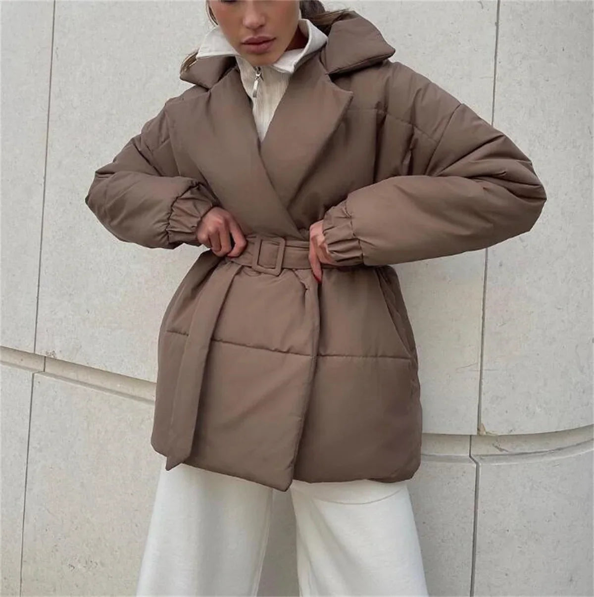 Veste ceinturée à revers