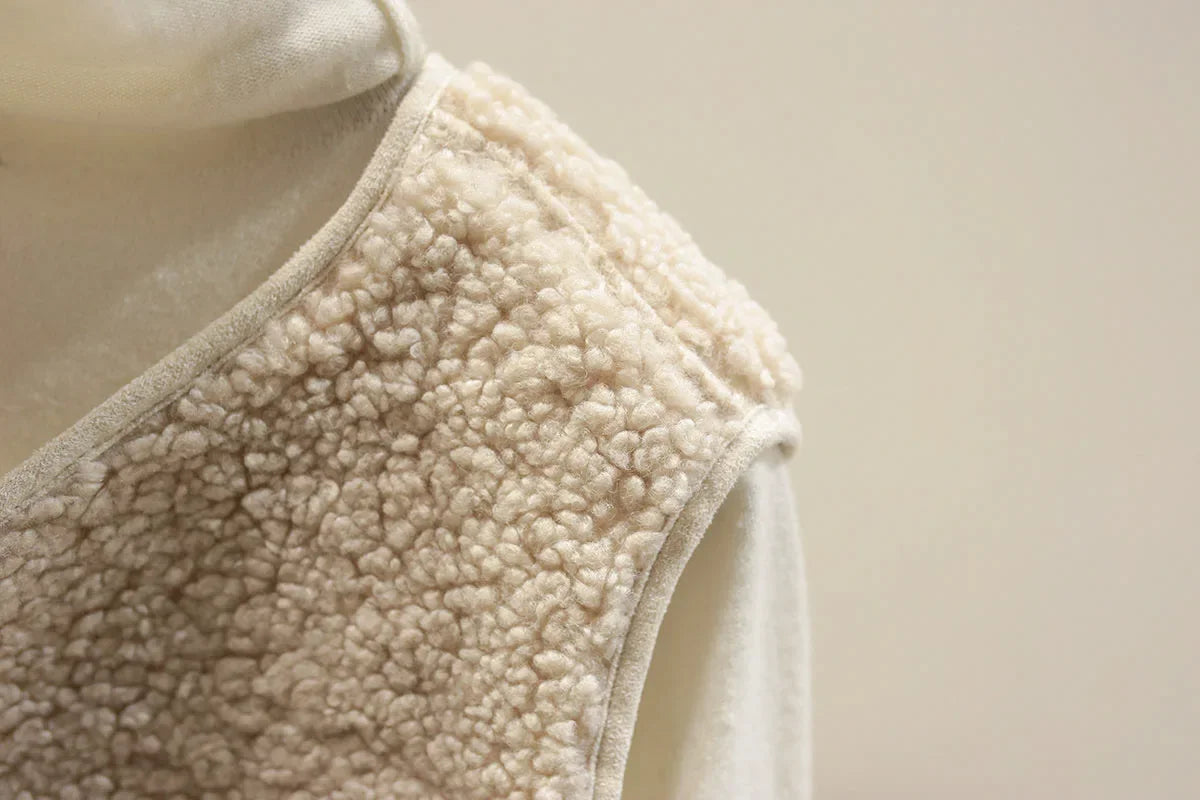 Gilet en Peluche à Deux Poches