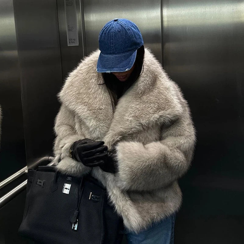 Manteau en fourrure duveteuse