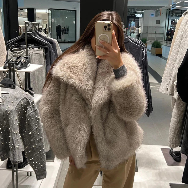 Manteau en fourrure duveteuse