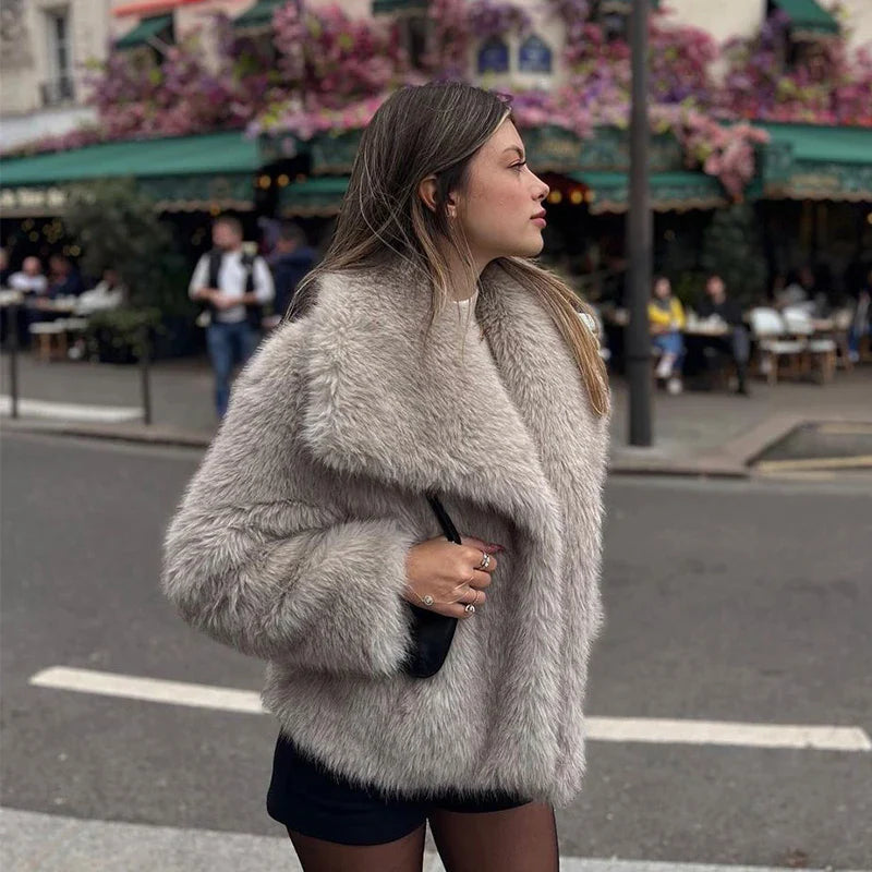 Manteau en fourrure duveteuse