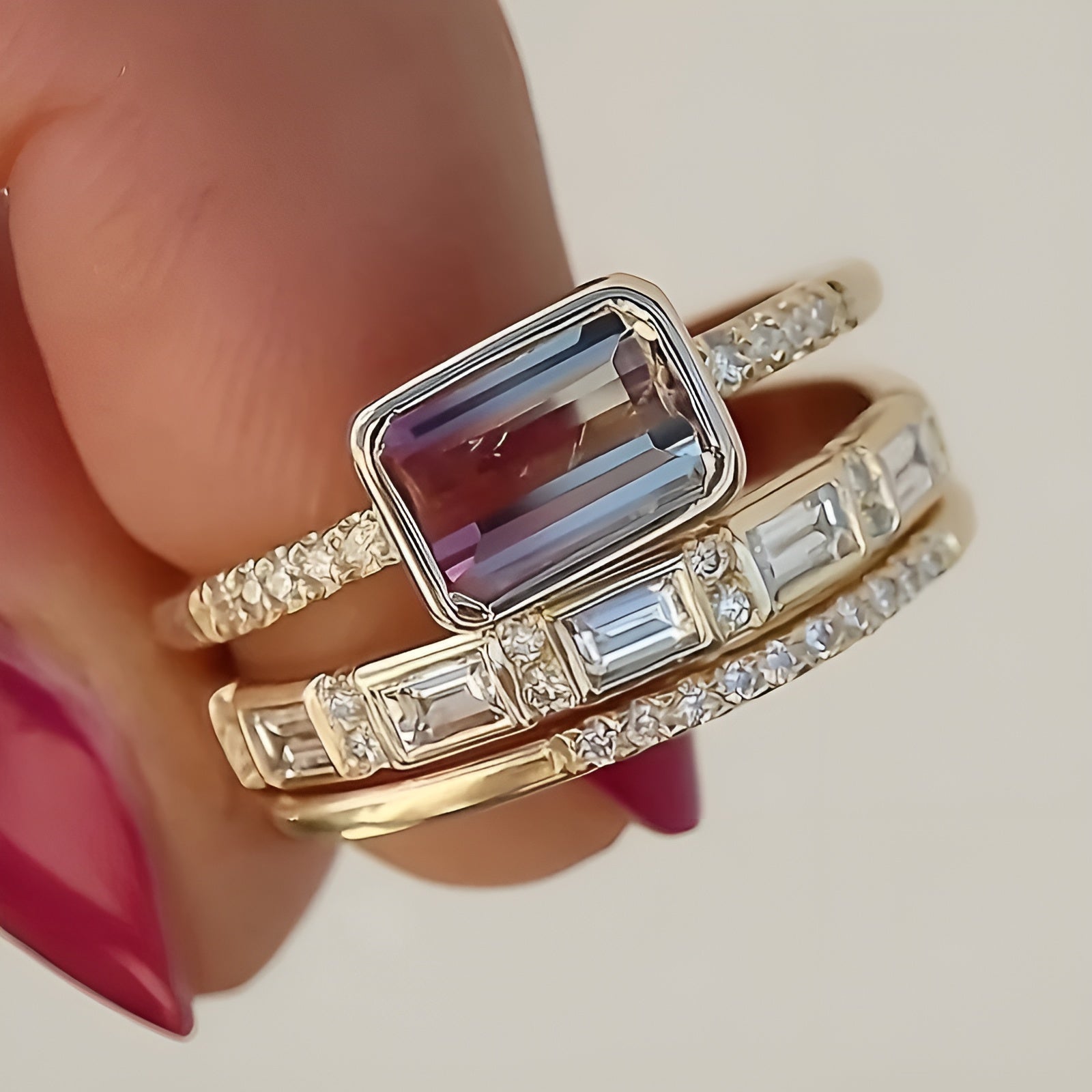 Ensemble de bagues en verre brillant