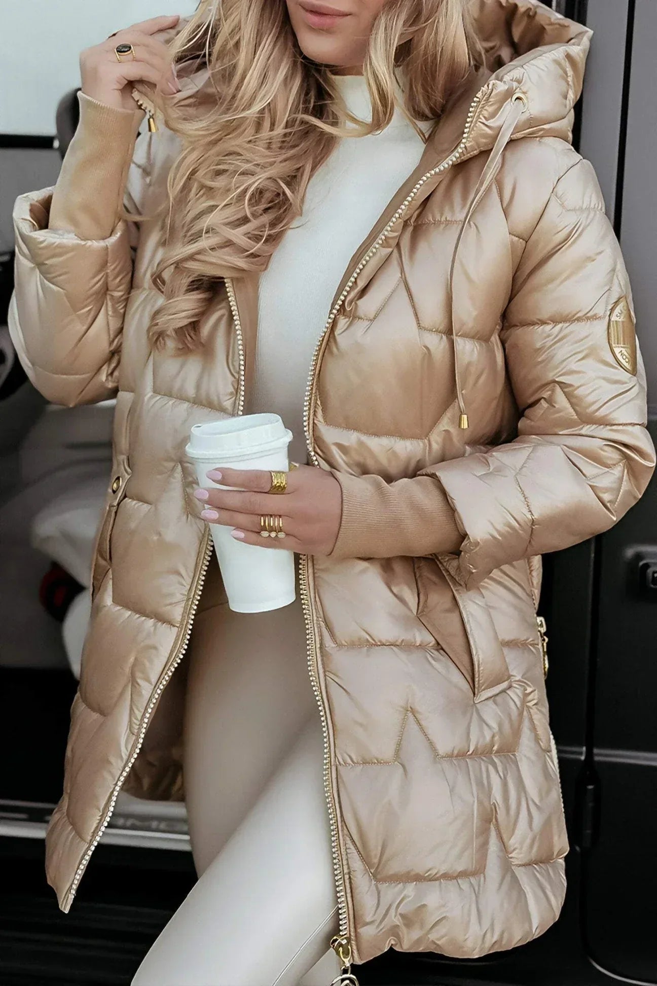 Manteau d'hiver élégant avec capuche et rembourrage