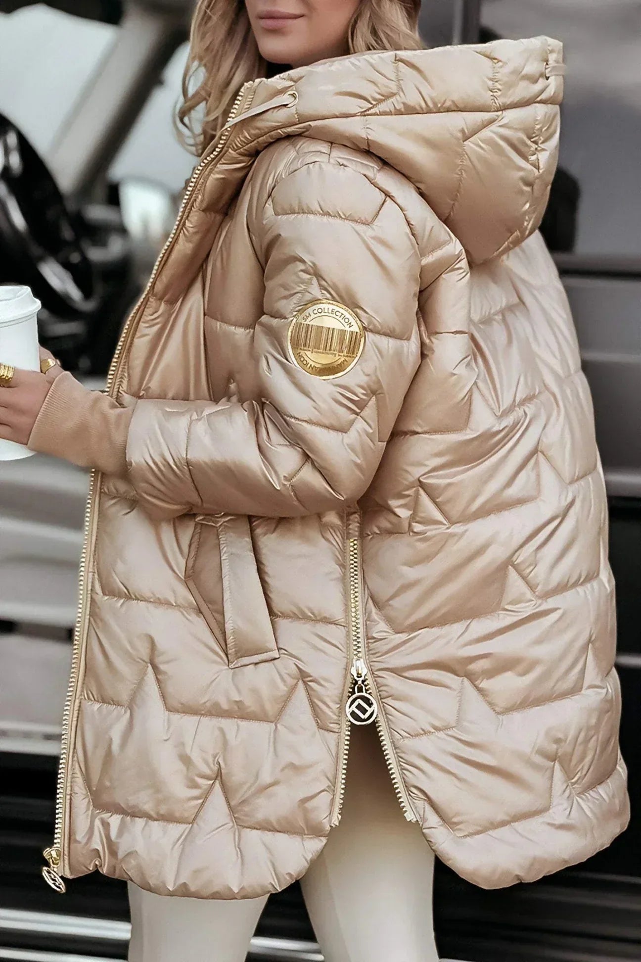 Manteau d'hiver élégant avec capuche et rembourrage
