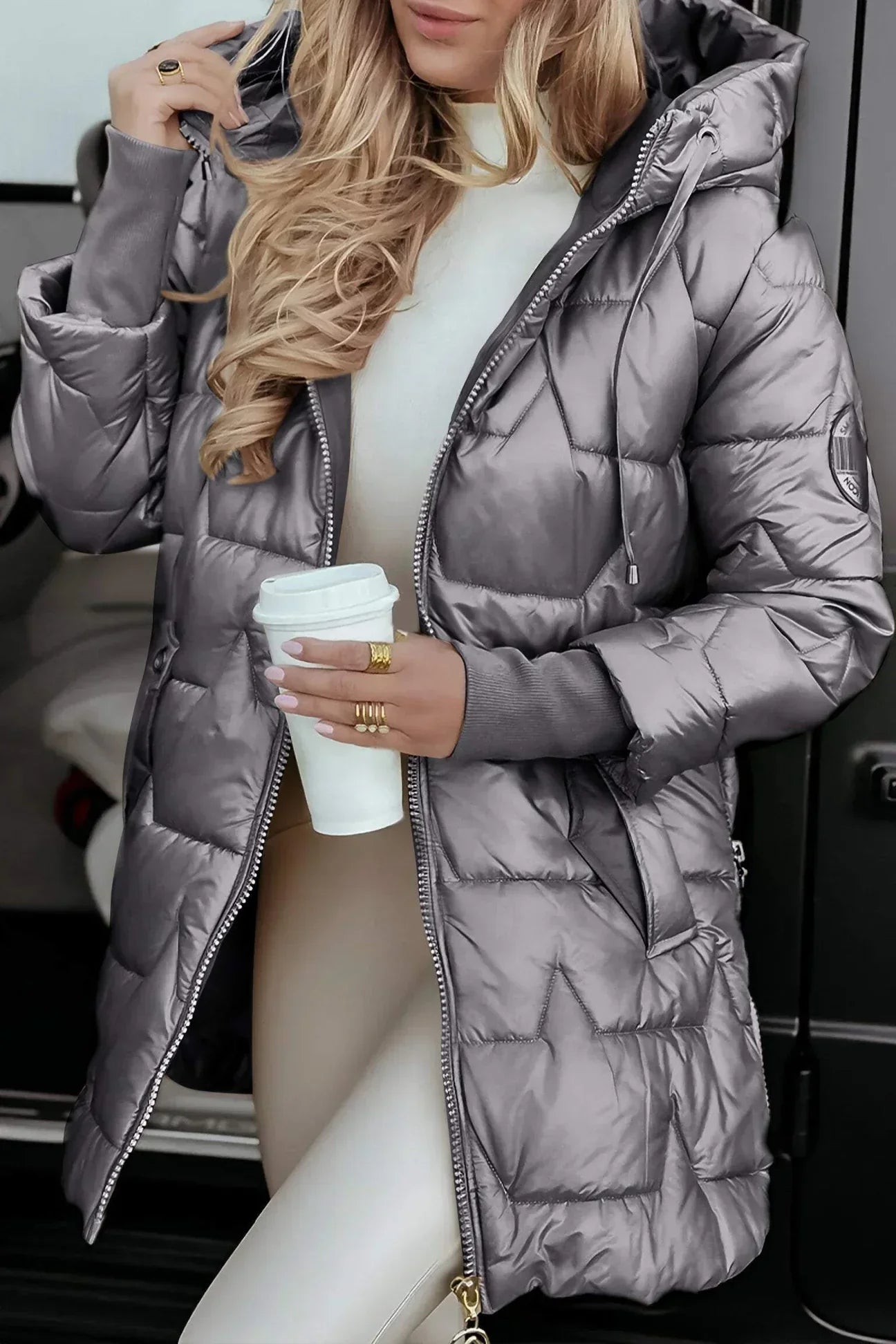 Manteau d'hiver élégant avec capuche et rembourrage