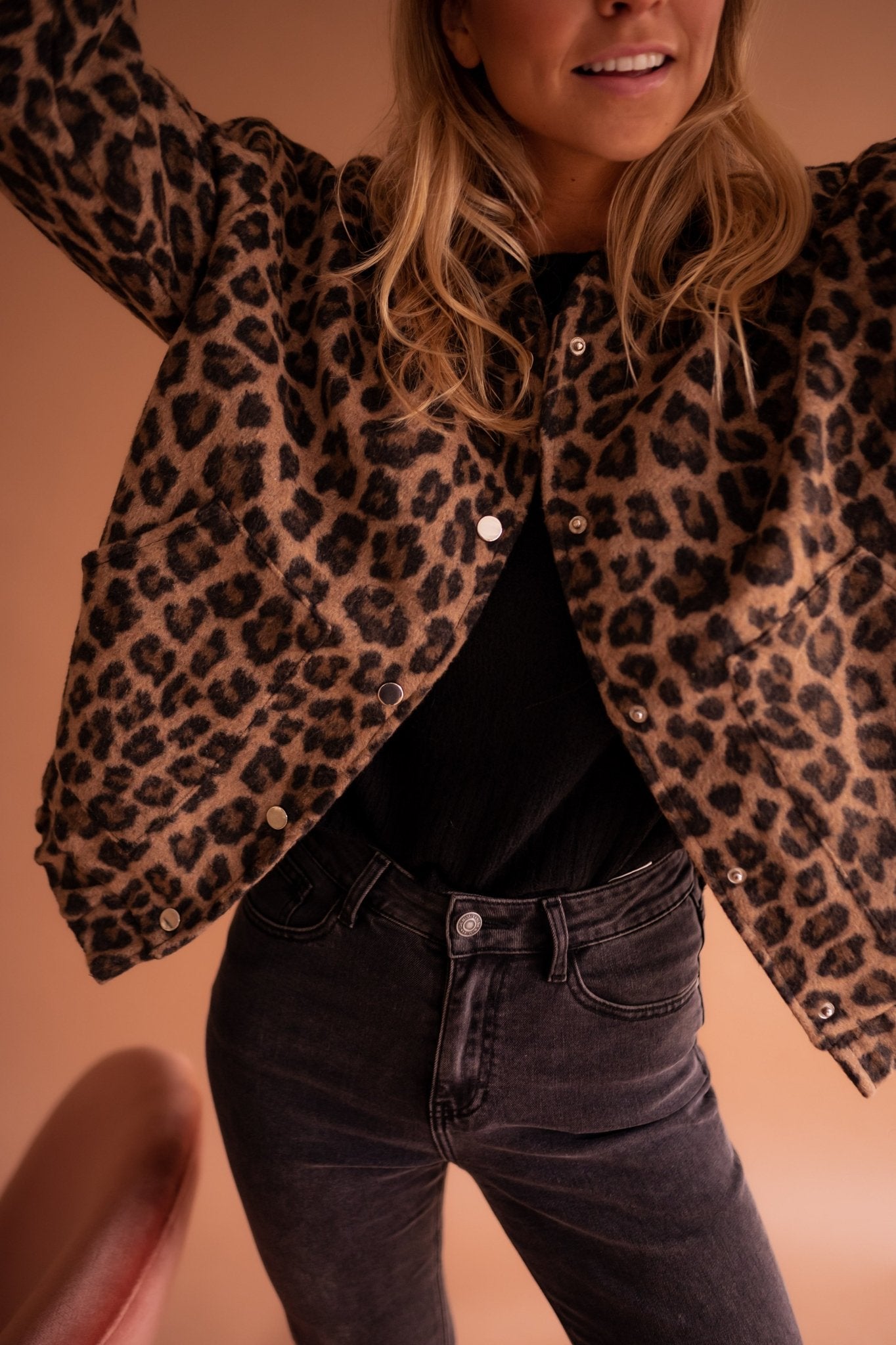 SOFÍA | Blazer au Style Audacieux avec Motif Léopard